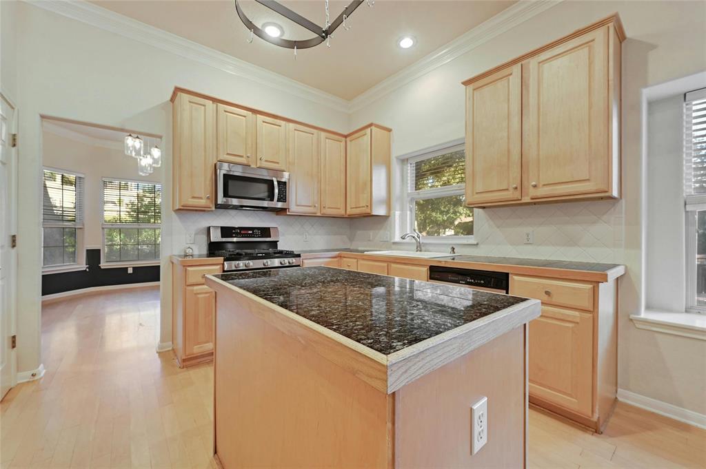 505 Westbrook DR