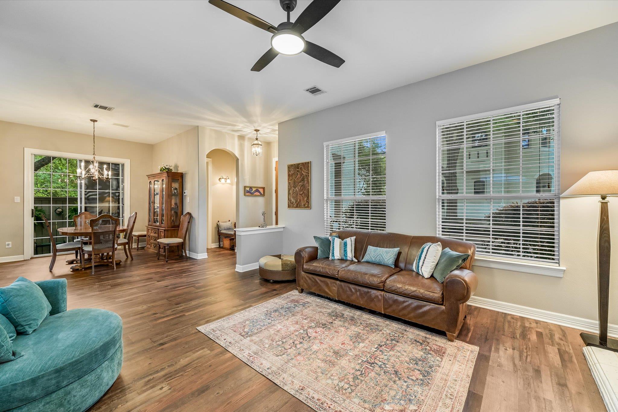 3816 Gaines CT