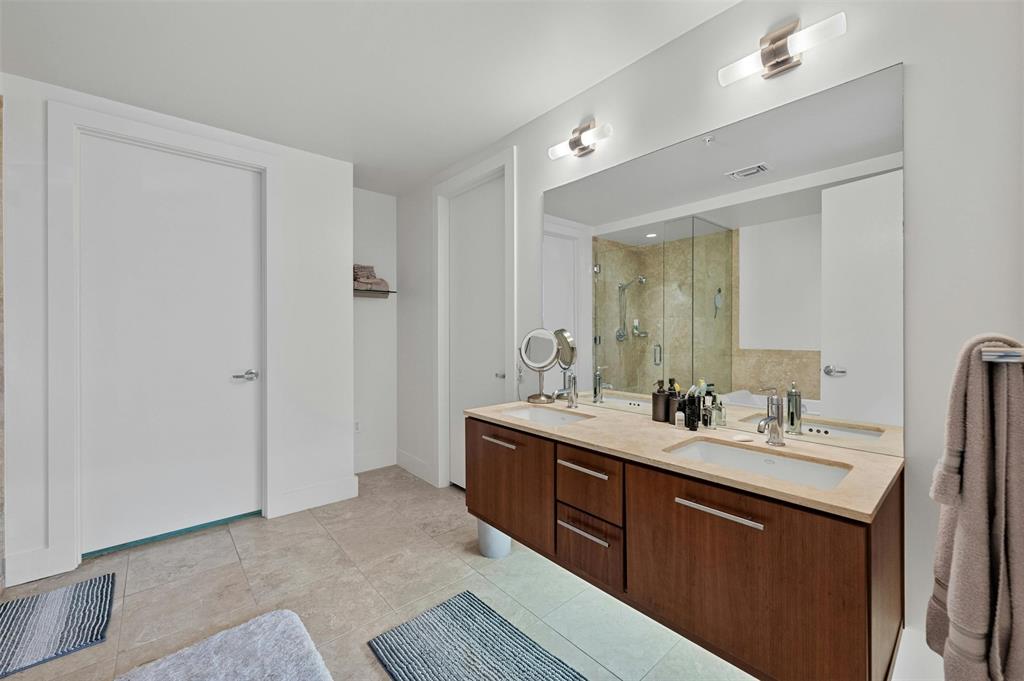 210 Lee Barton DR # 307