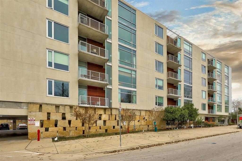 210 Lee Barton DR # 307