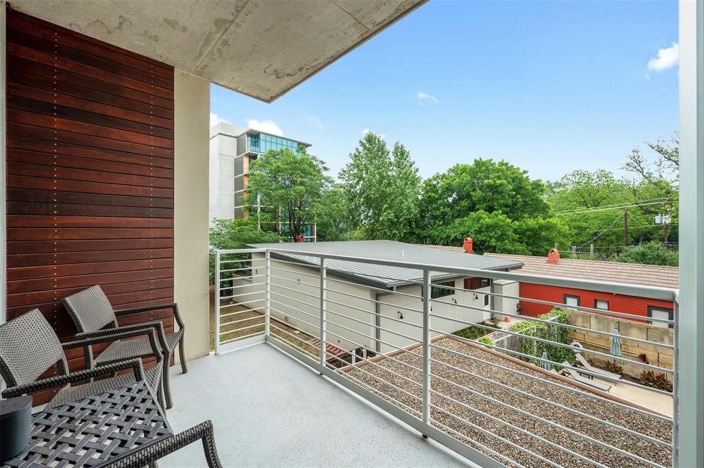 210 Lee Barton DR # 307