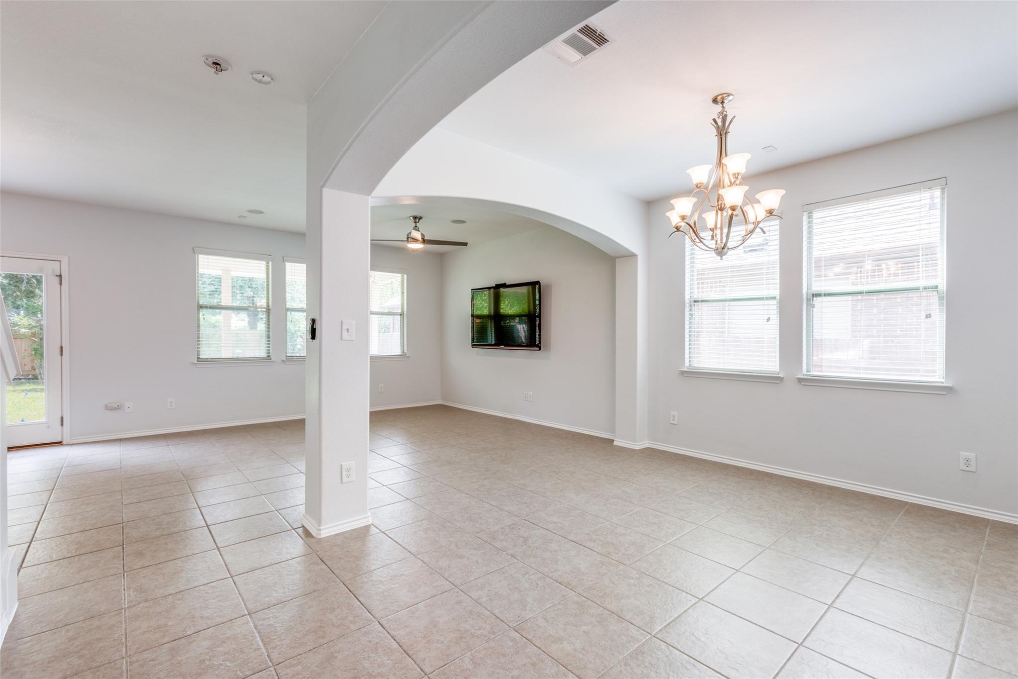 9317 Bentley Garner LN