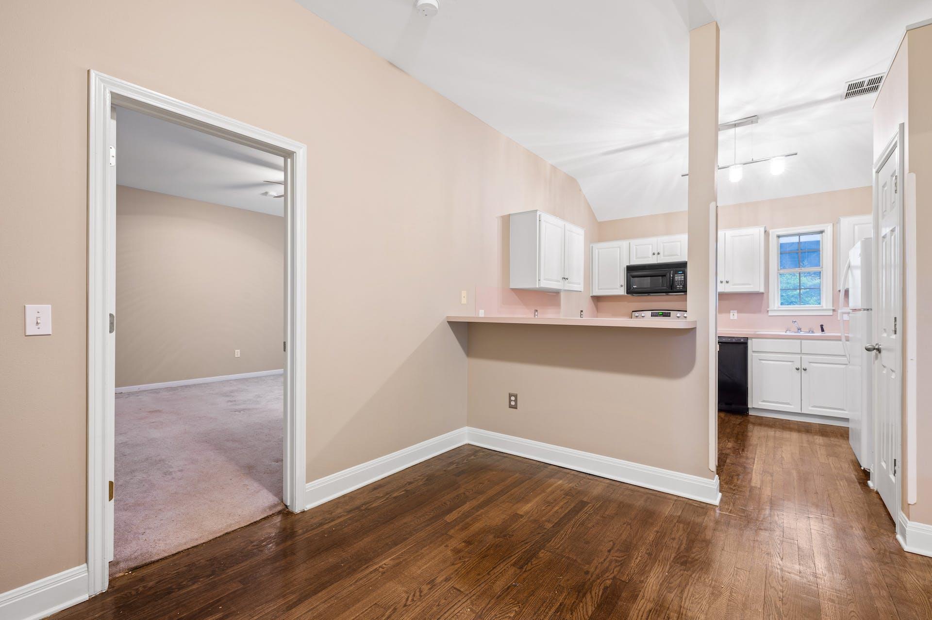 1809 W 39th ST Unit: A/B
