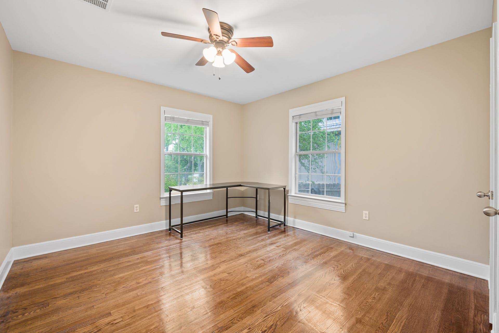 1809 W 39th ST Unit: A/B