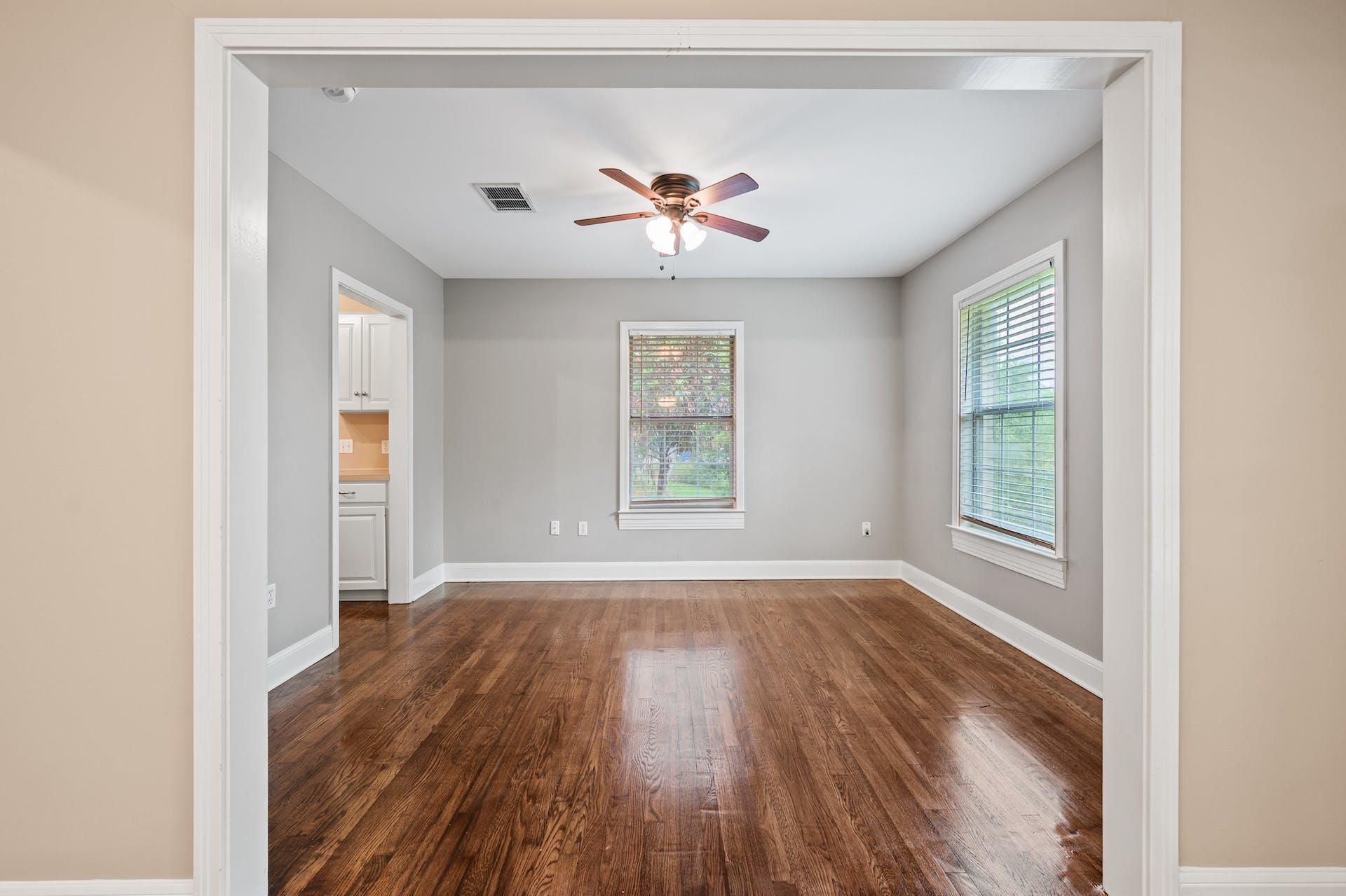 1809 W 39th ST Unit: A/B