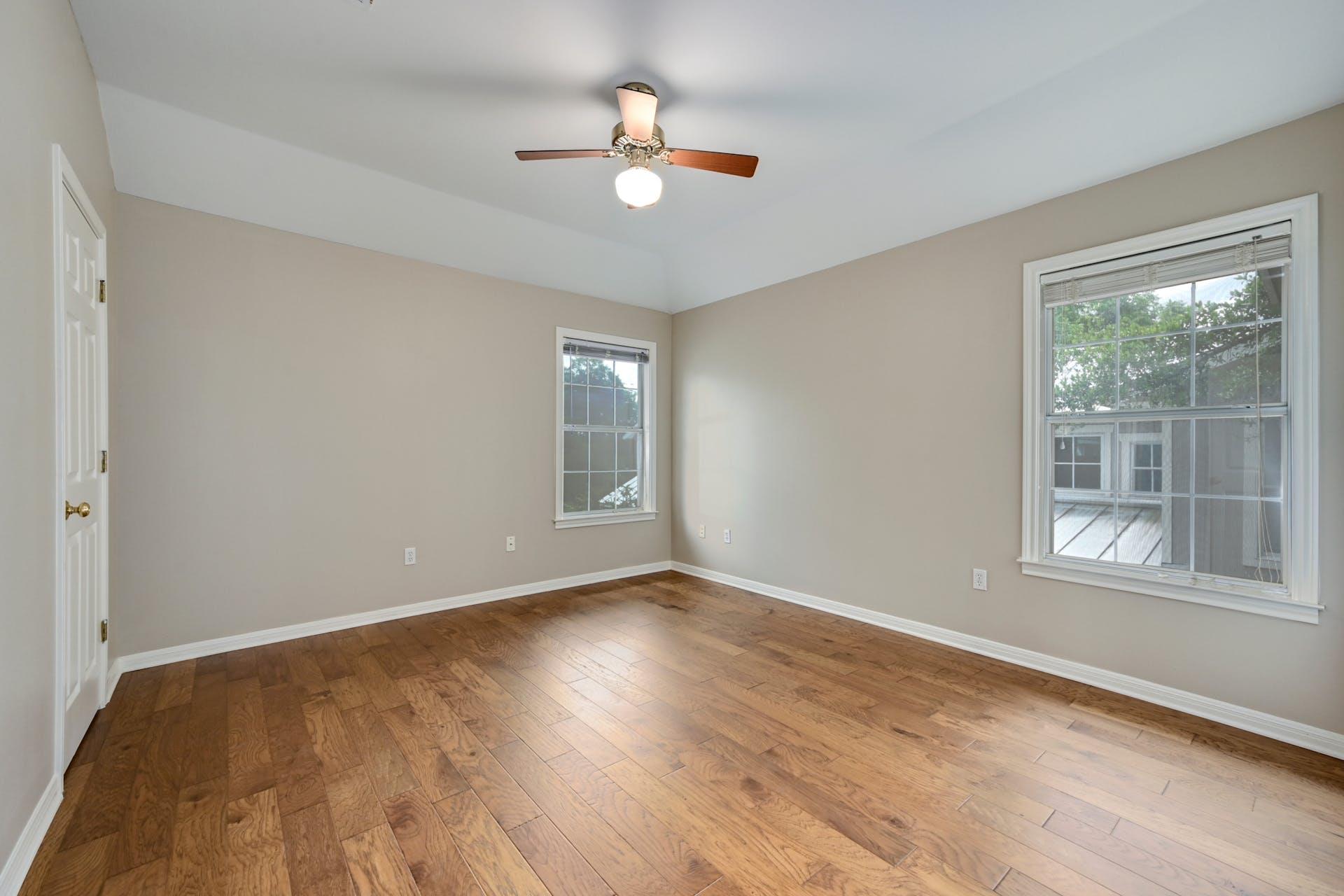 1809 W 39th ST Unit: A/B