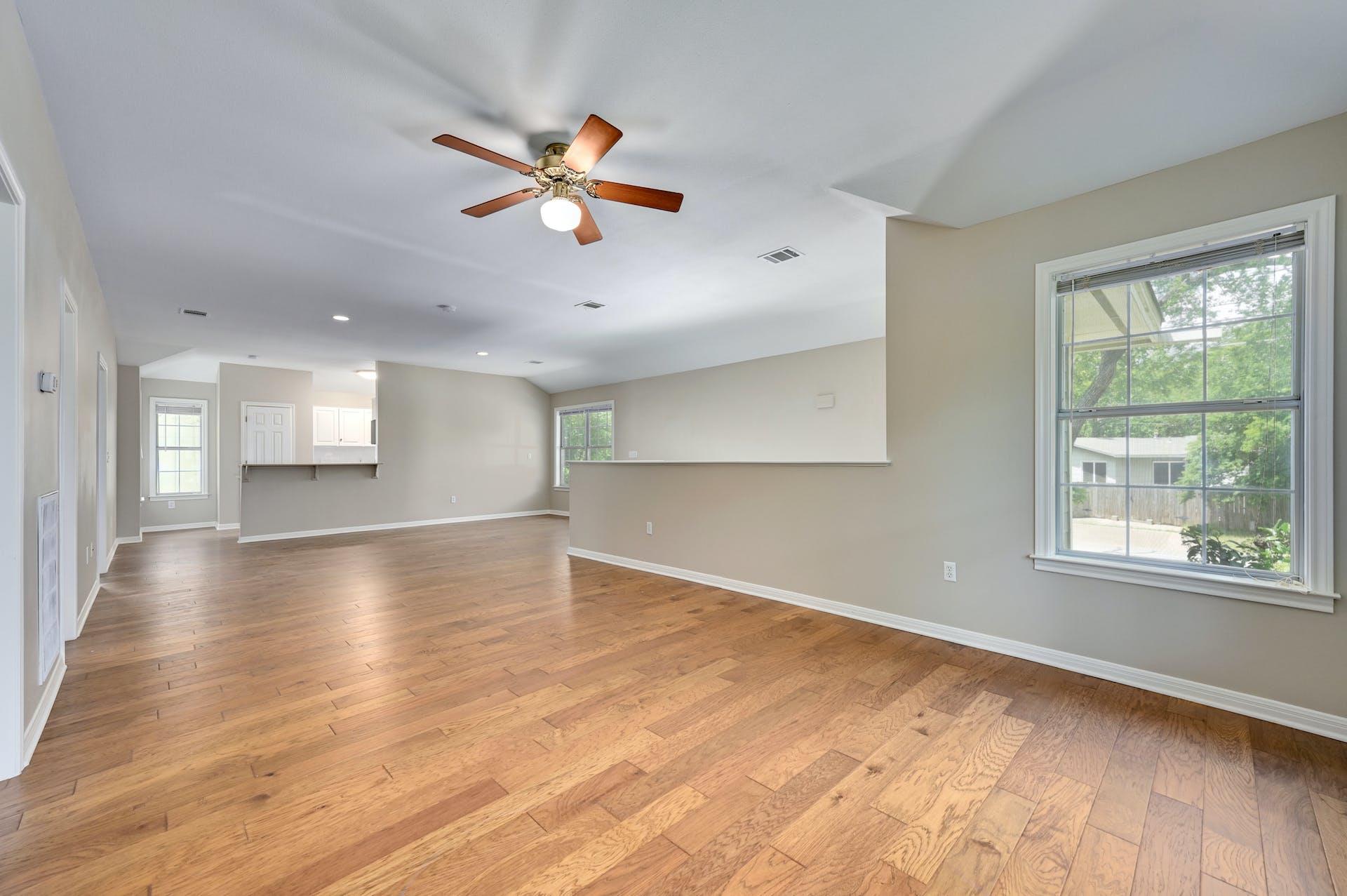 1809 W 39th ST Unit: A/B