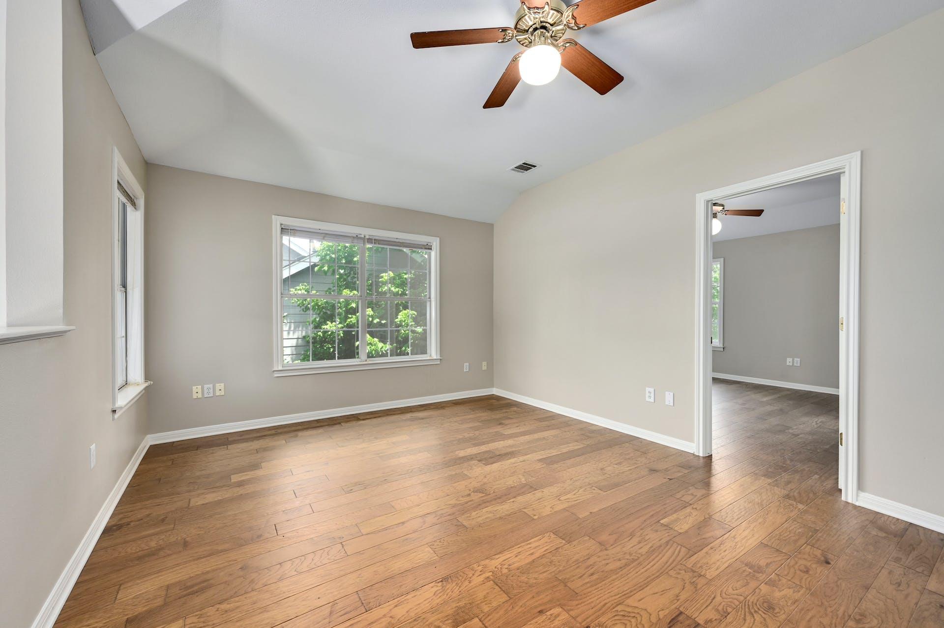 1809 W 39th ST Unit: A/B