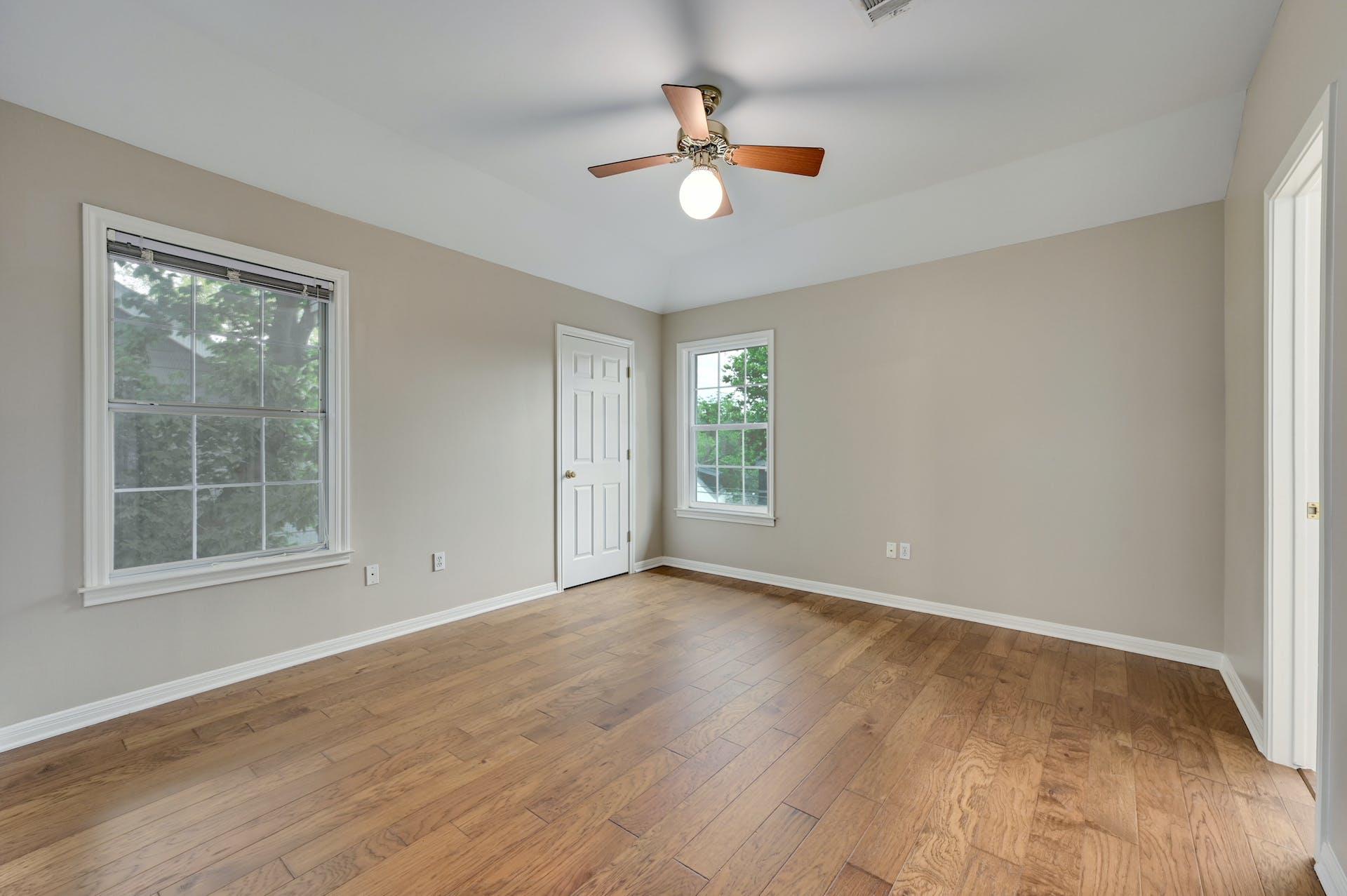 1809 W 39th ST Unit: A/B