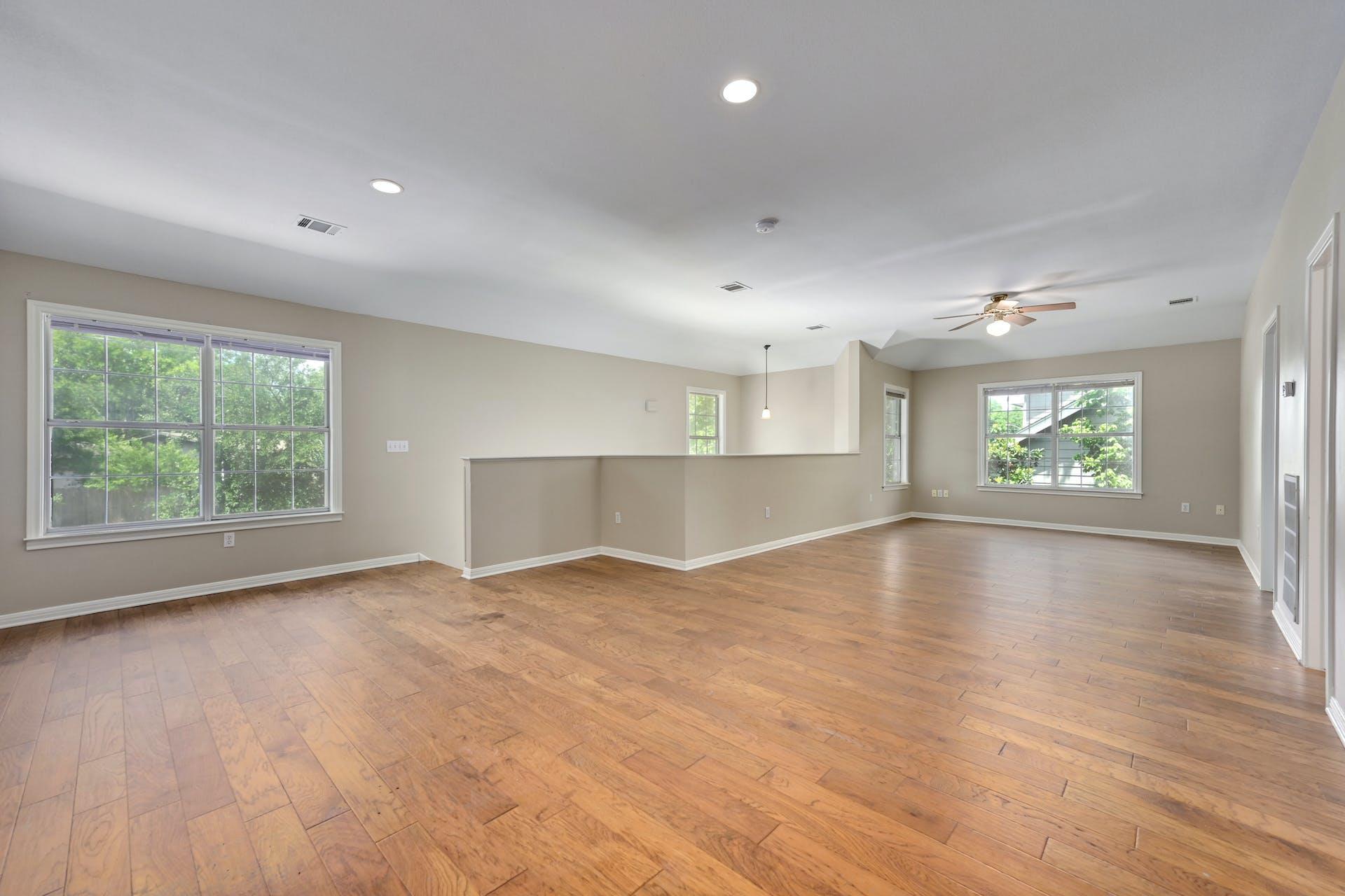 1809 W 39th ST Unit: A/B