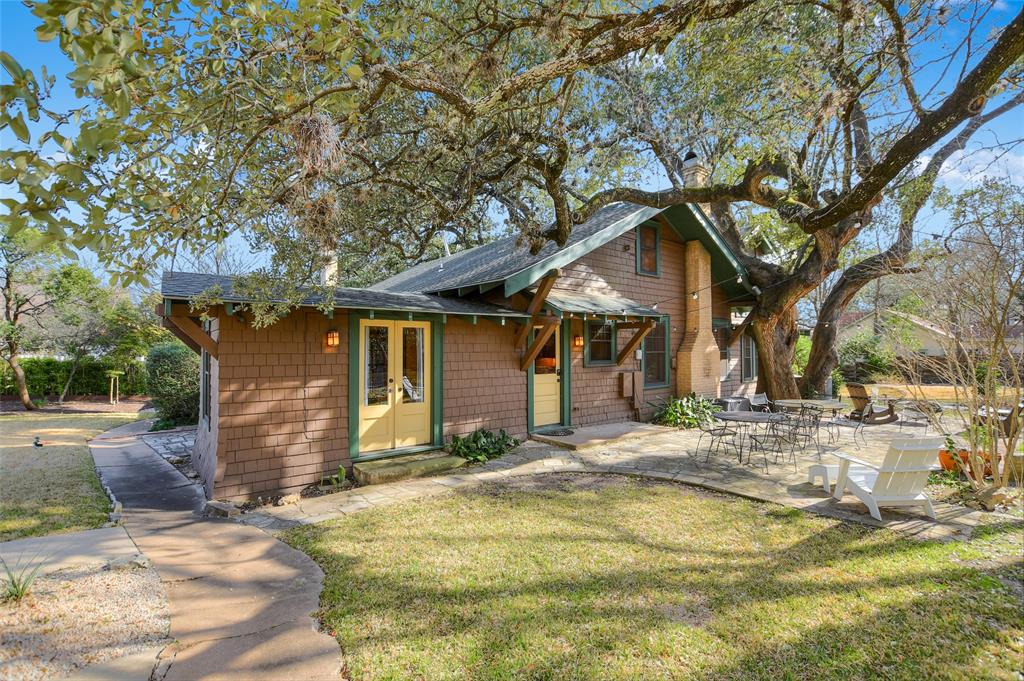 3110 Harris Park Ave