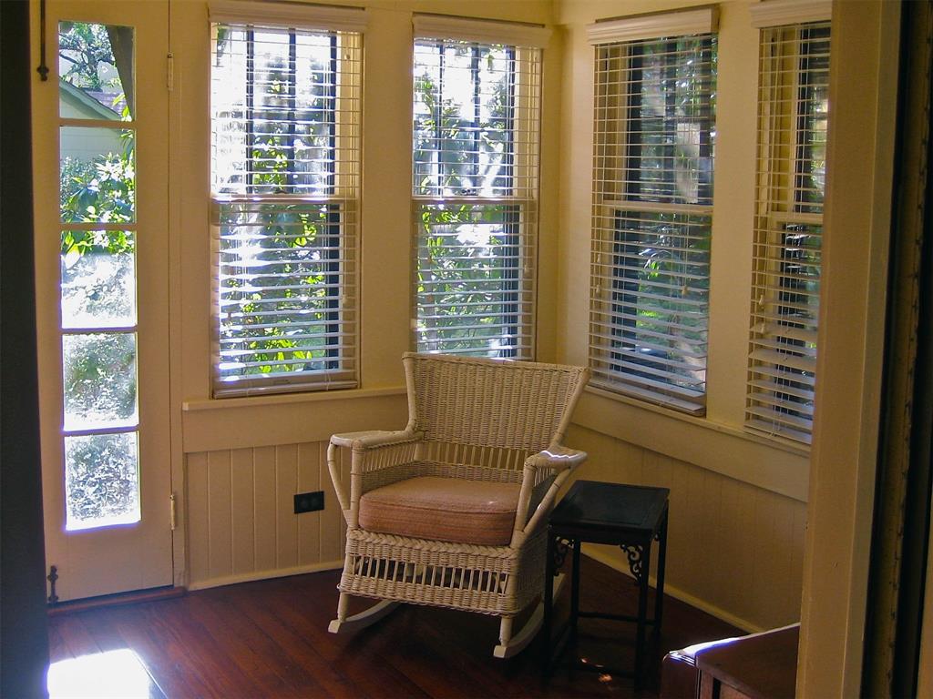 3110 Harris Park Ave