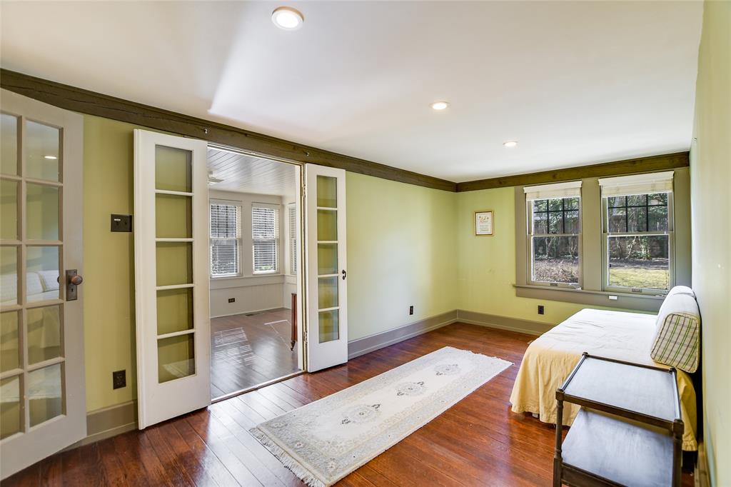 3110 Harris Park Ave