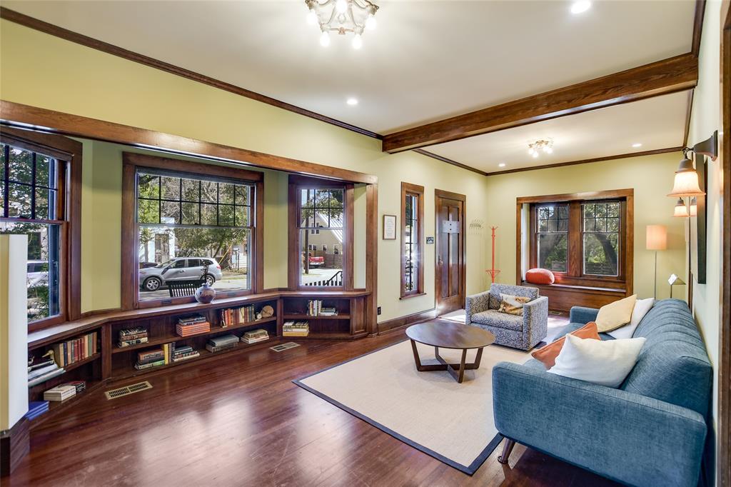 3110 Harris Park Ave