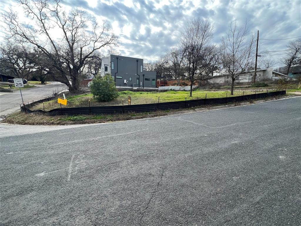1607 Elmhurst DR