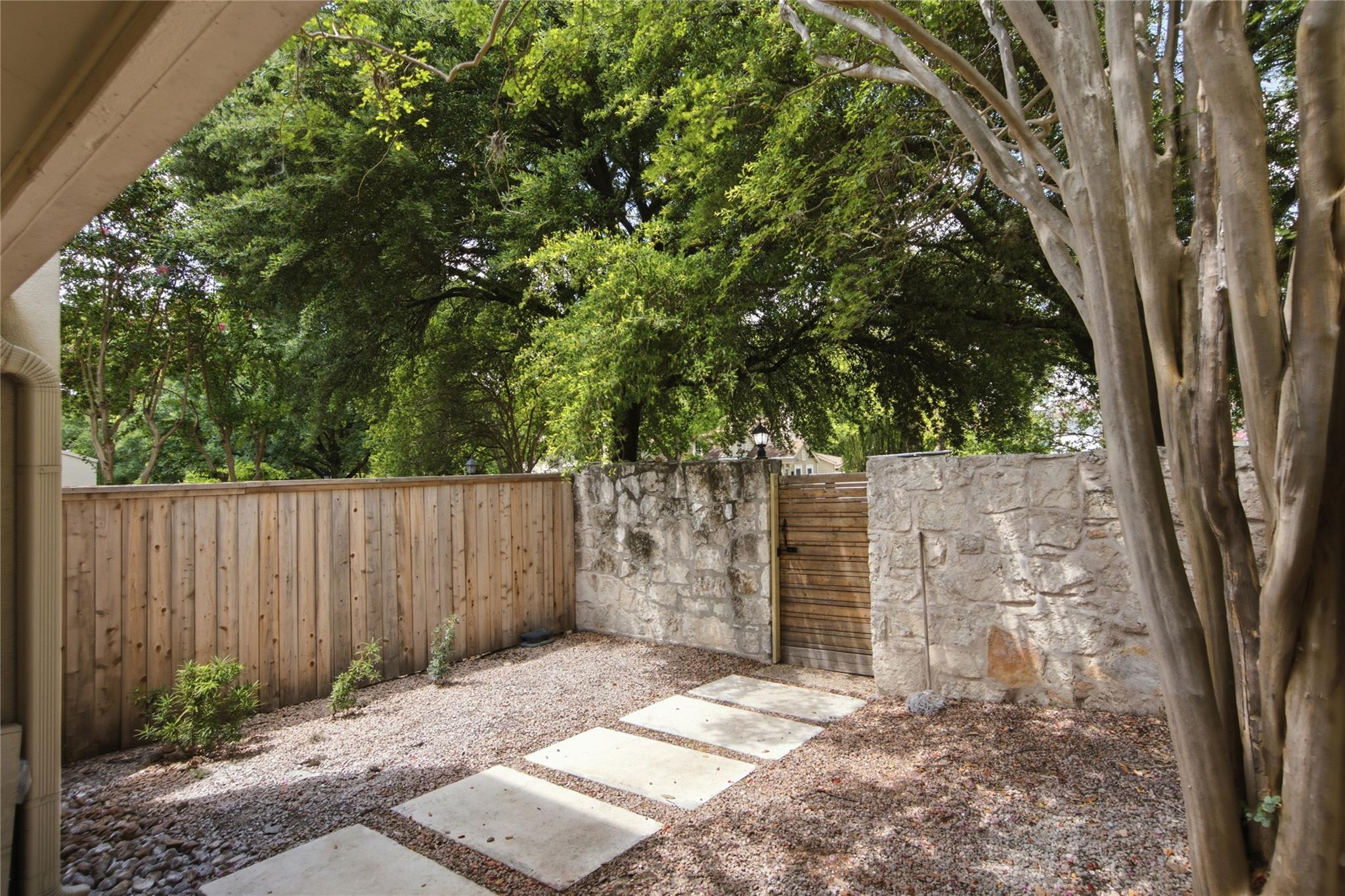 1801 Polo RD