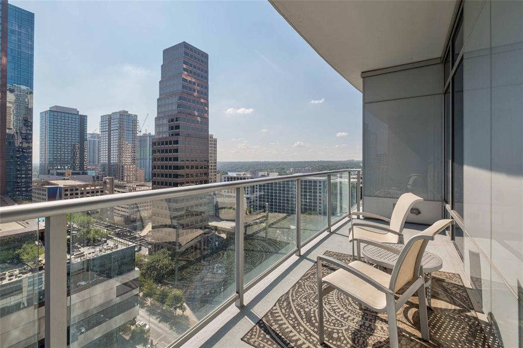 200 Congress Ave # 15B