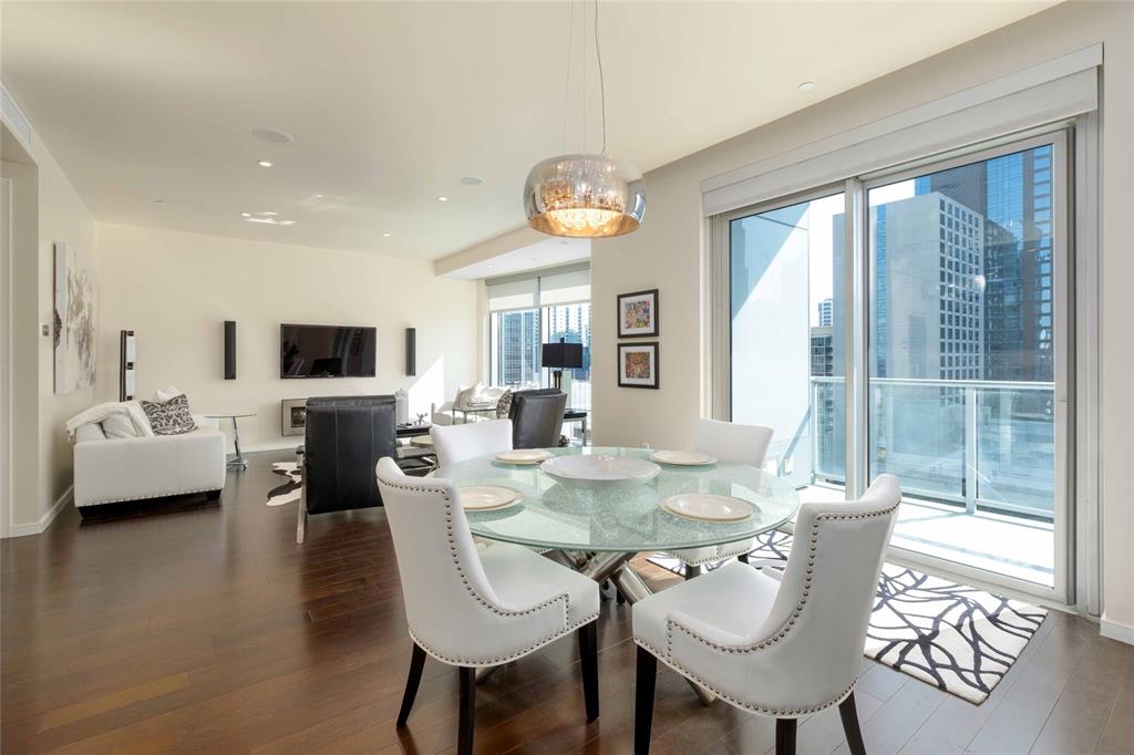 200 Congress Ave # 15B