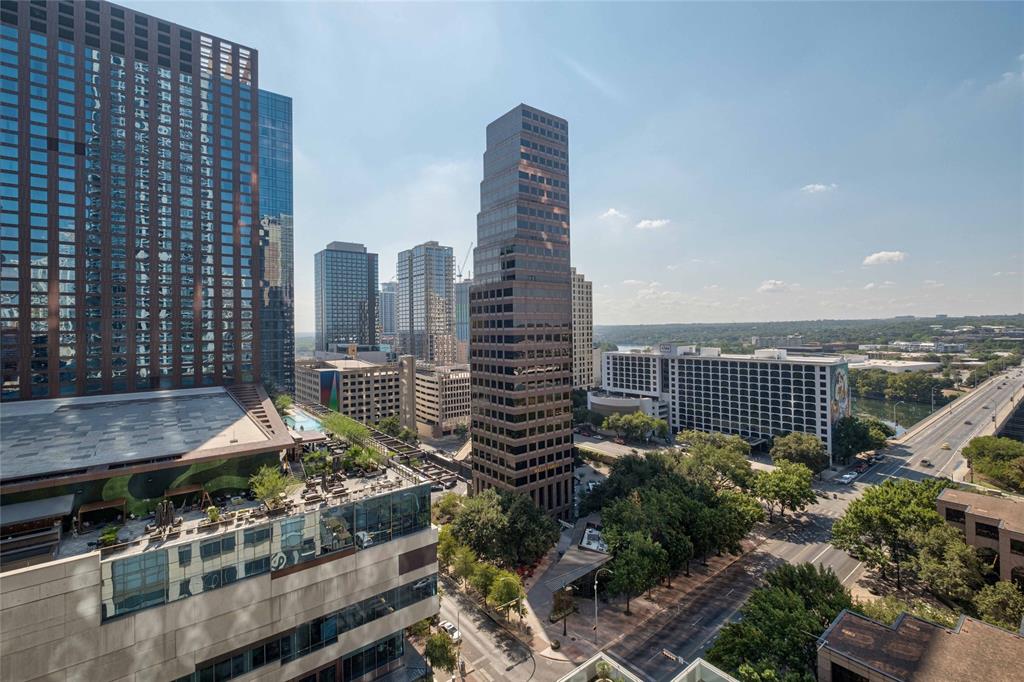 200 Congress Ave # 15B