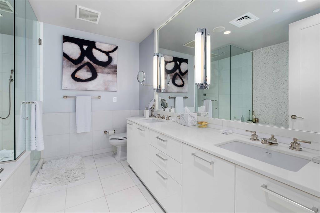 200 Congress Ave # 15B