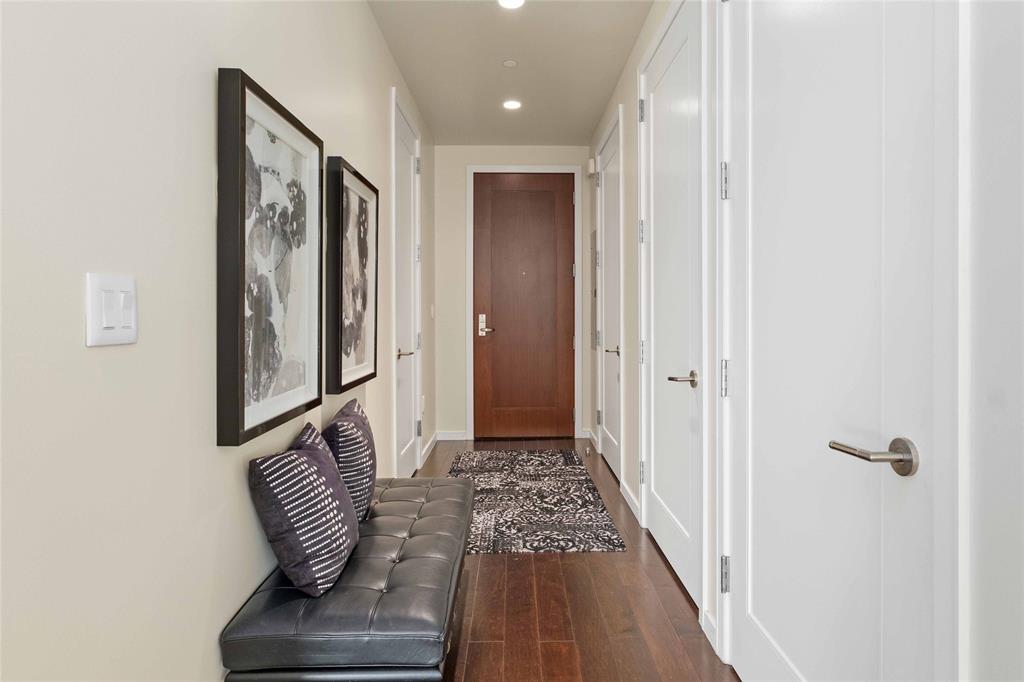200 Congress Ave # 15B