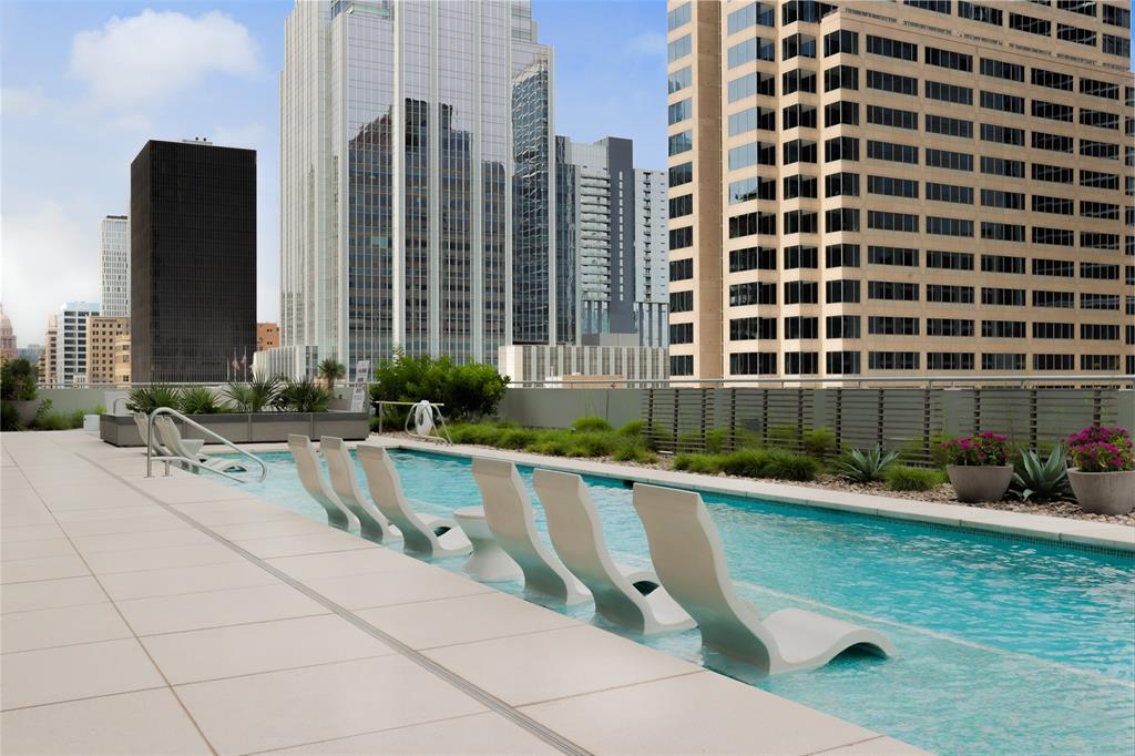 200 Congress Ave # 15B