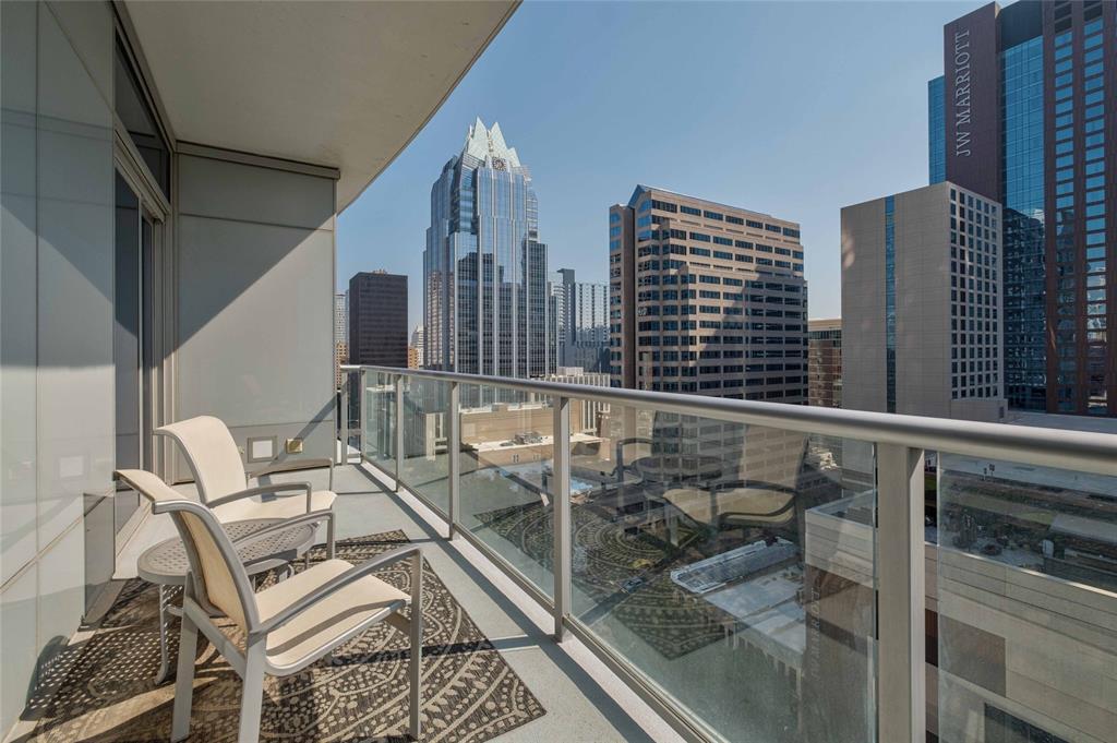 200 Congress Ave # 15B
