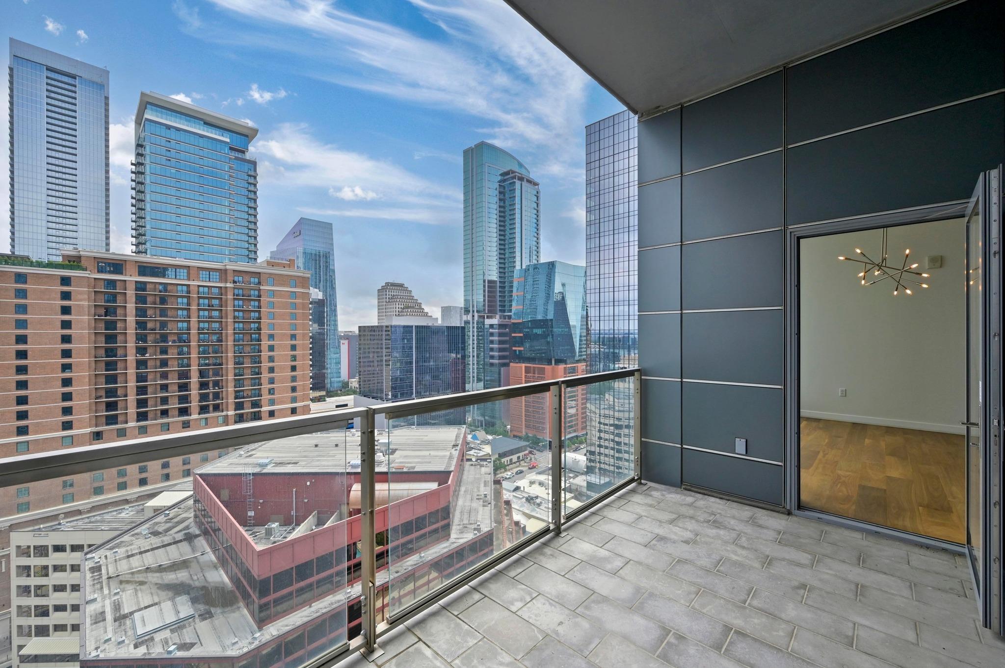 210 Lavaca ST # 2011