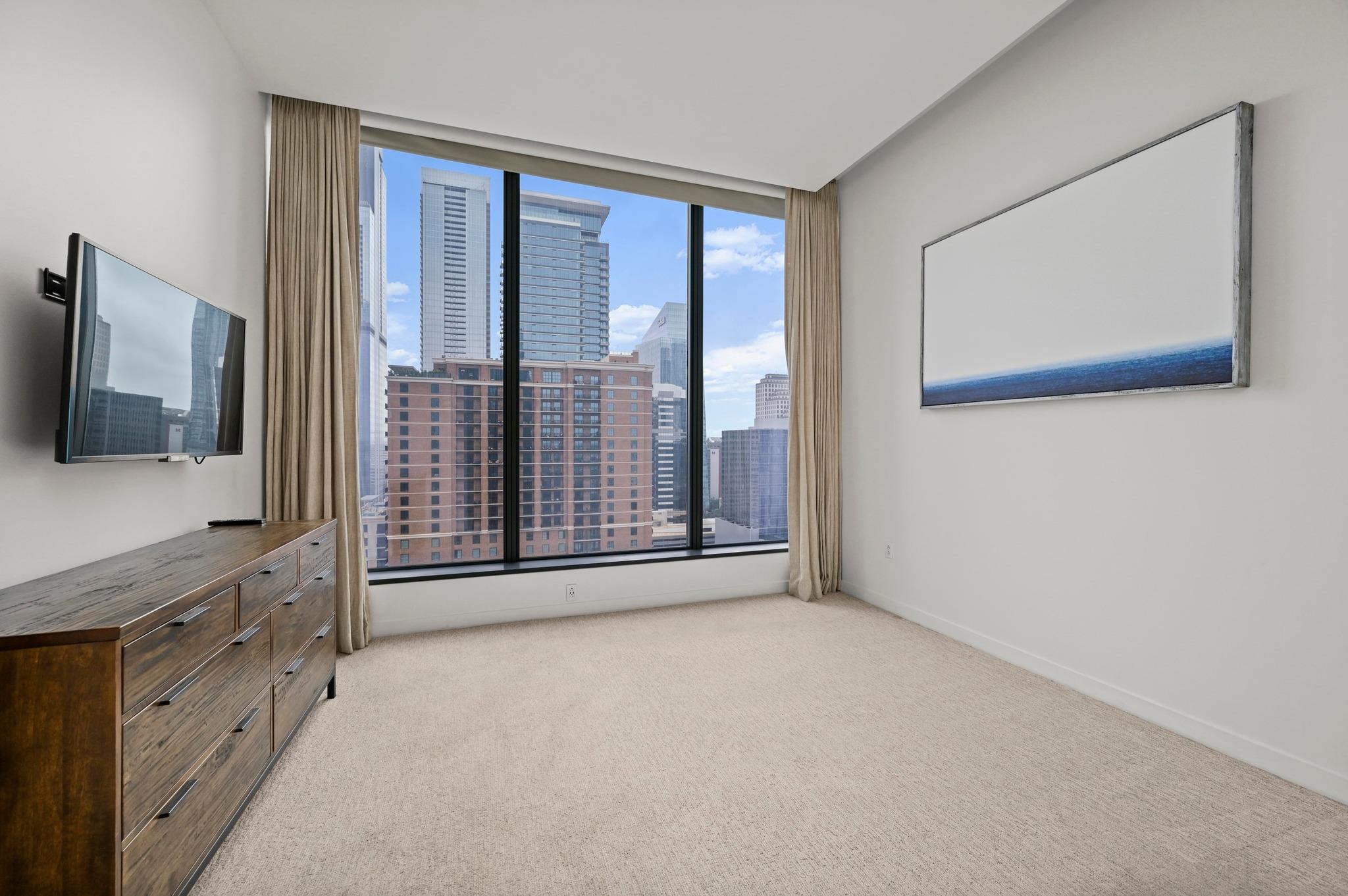 210 Lavaca ST # 2011