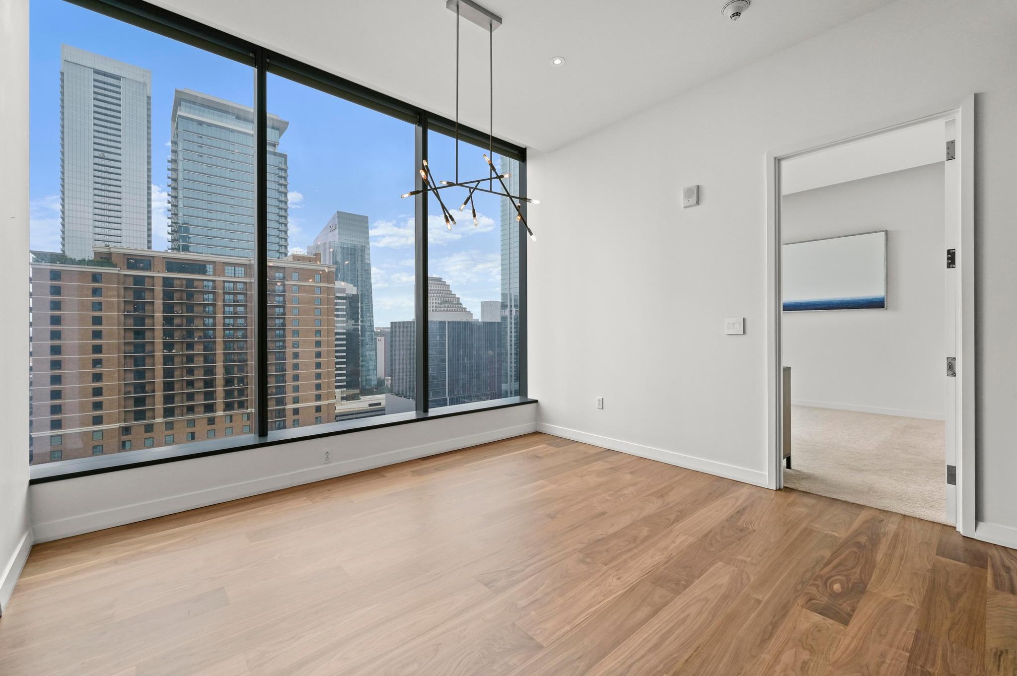 210 Lavaca ST # 2011