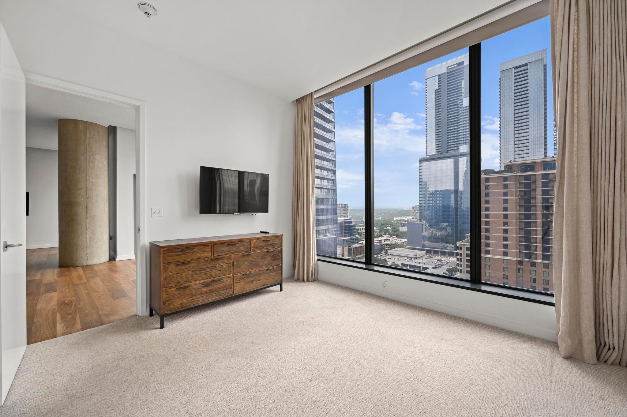 210 Lavaca ST # 2011