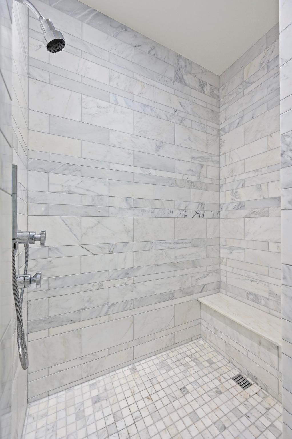 210 Lavaca ST # 2011