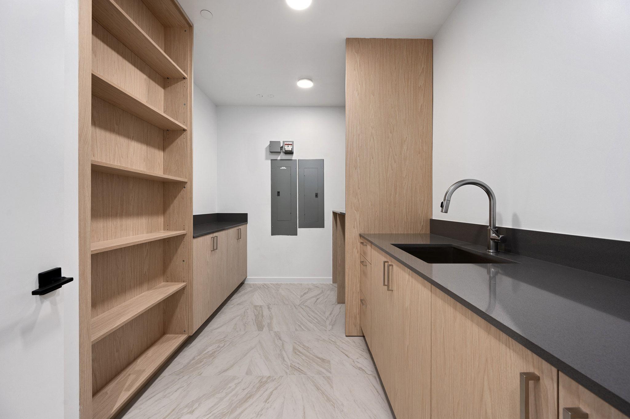 1006 Baylor ST # 204