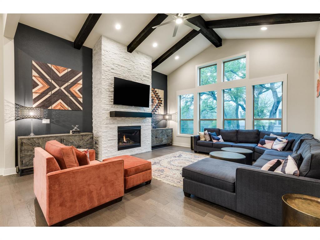 4610 Flameleaf Sumac DR