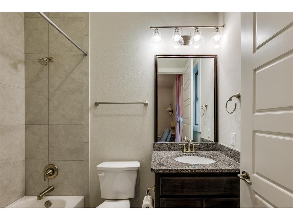 4610 Flameleaf Sumac DR