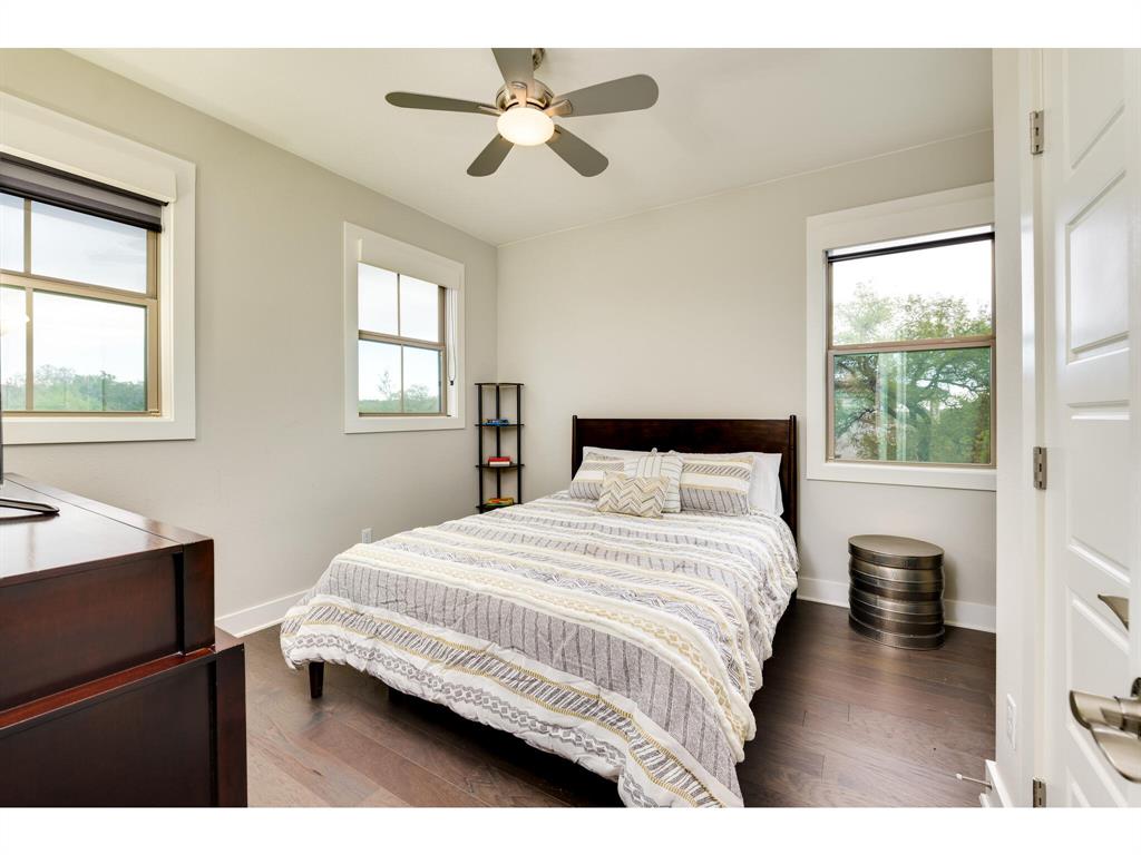 4610 Flameleaf Sumac DR