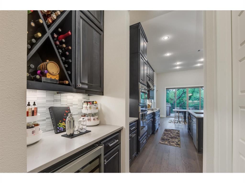 4610 Flameleaf Sumac DR