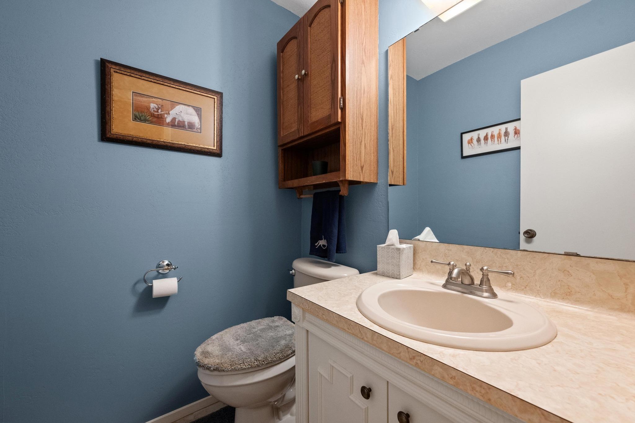 5200 Bell Springs RD