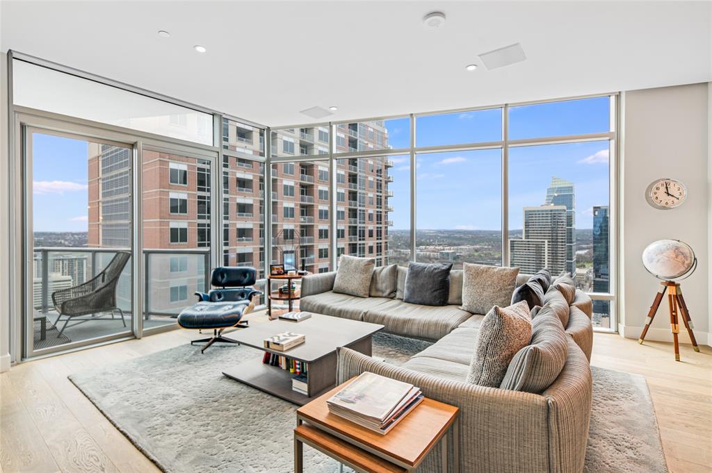 200 Congress Ave Unit: 28SW