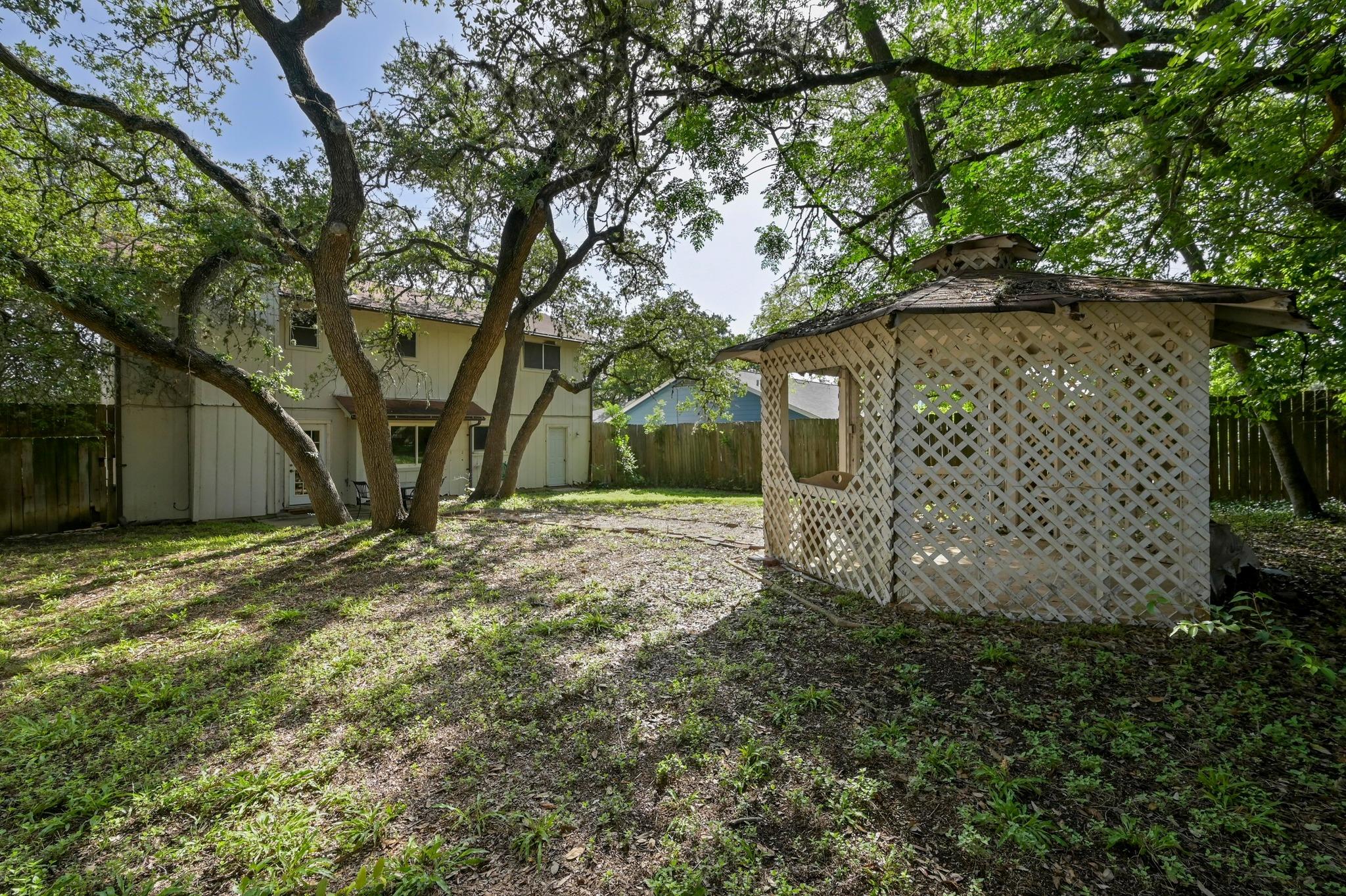 3309 Harpers Ferry LN