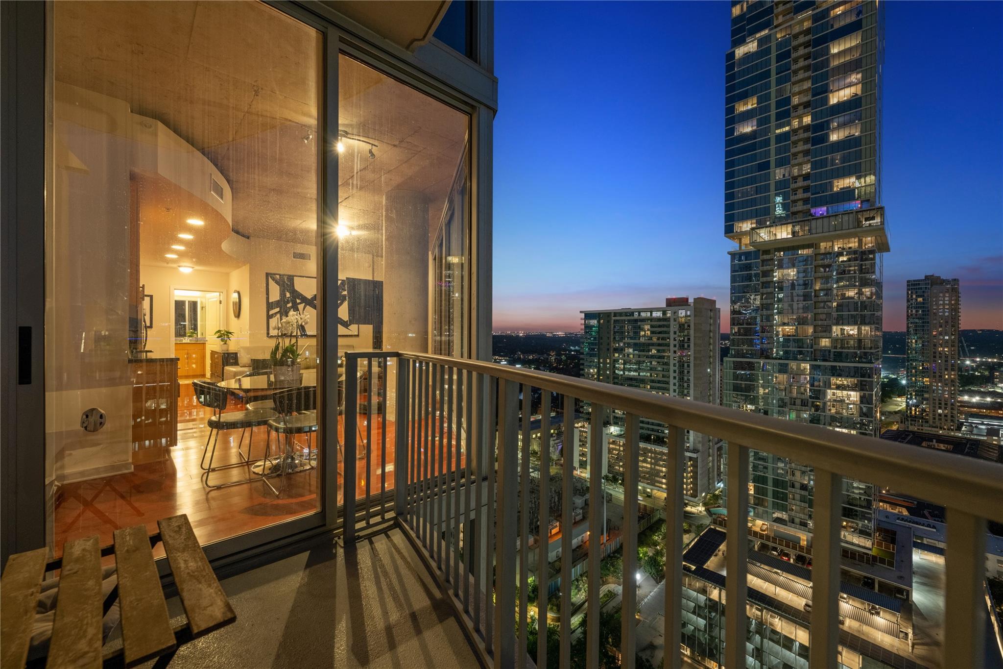 360 Nueces ST # 2610