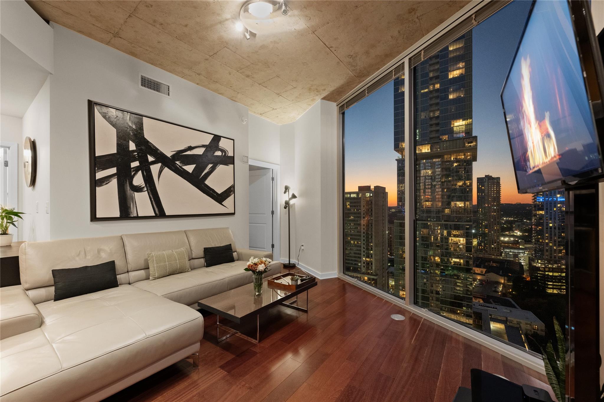 360 Nueces ST # 2610