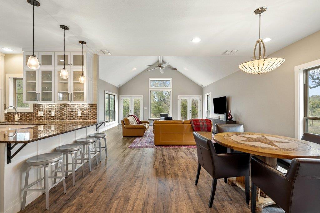 350 Buffalo Springs RD