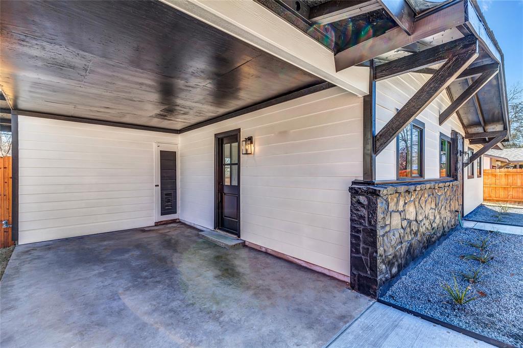 5513 Darlington LN