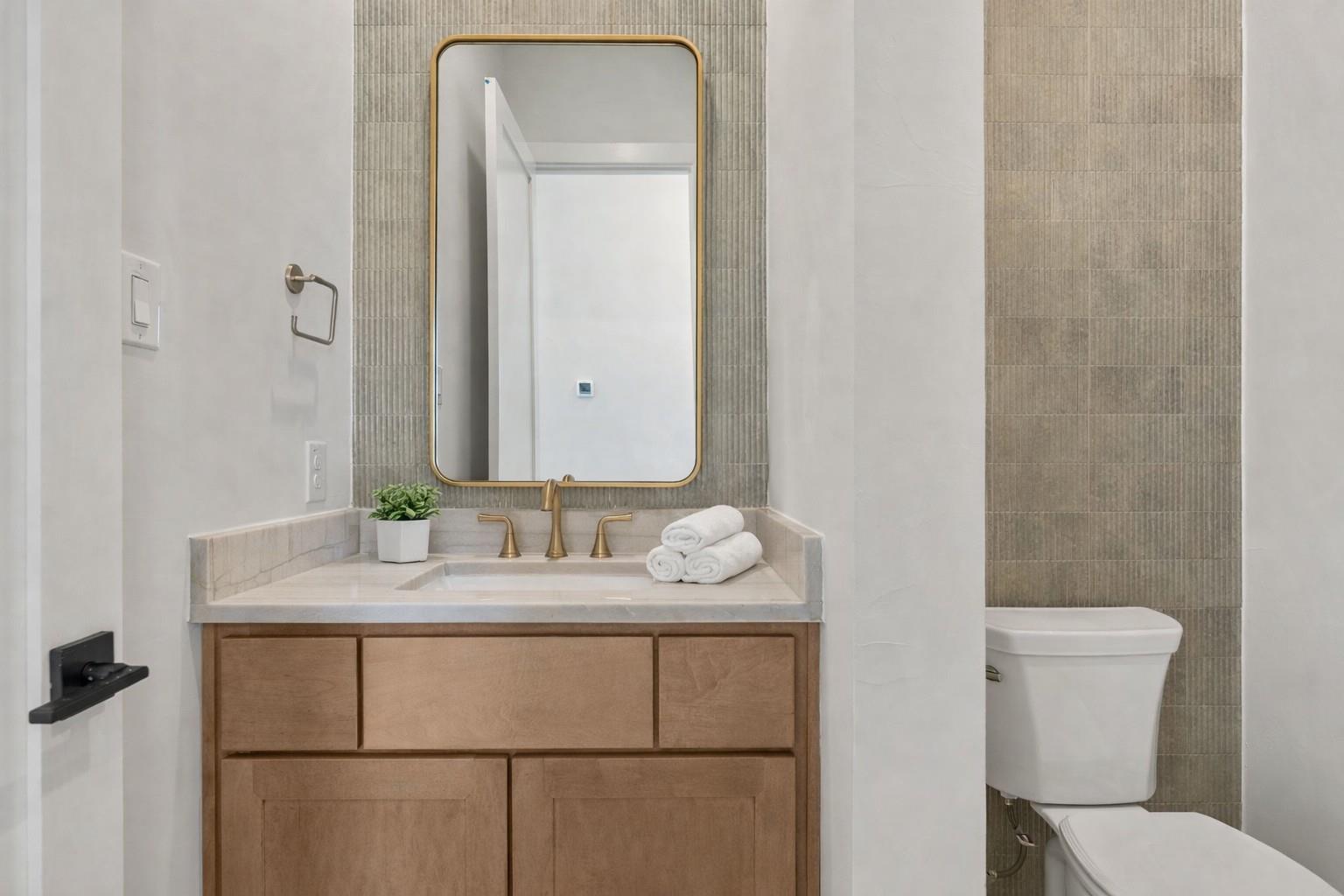 2401 KAHALA SUNSET DR