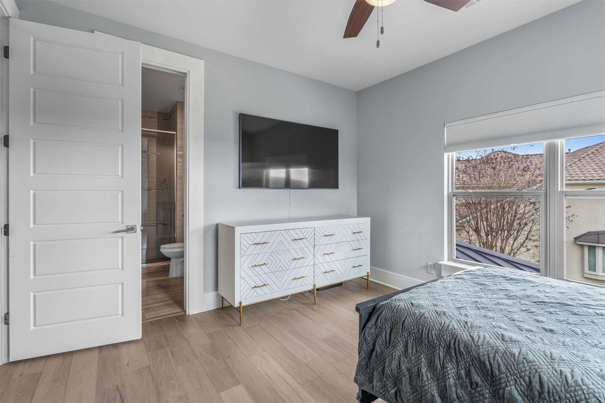 11600 Shoreview Overlook