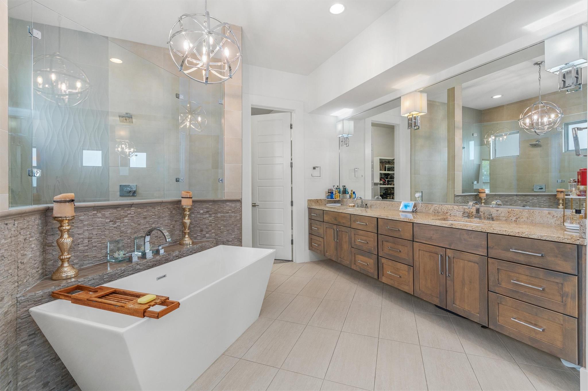 11600 Shoreview Overlook