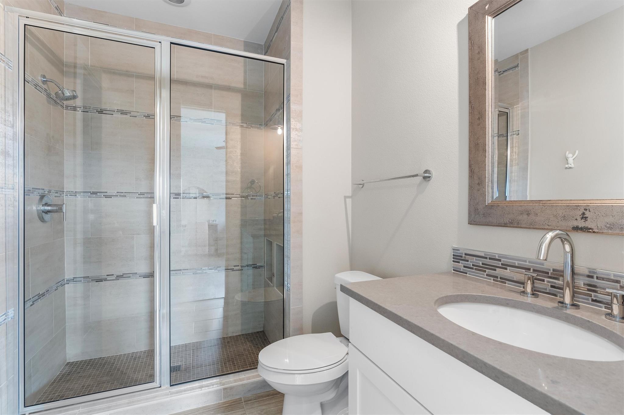 11600 Shoreview Overlook
