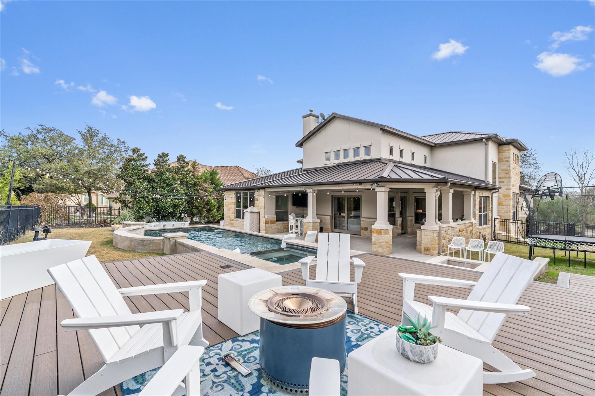 11600 Shoreview Overlook