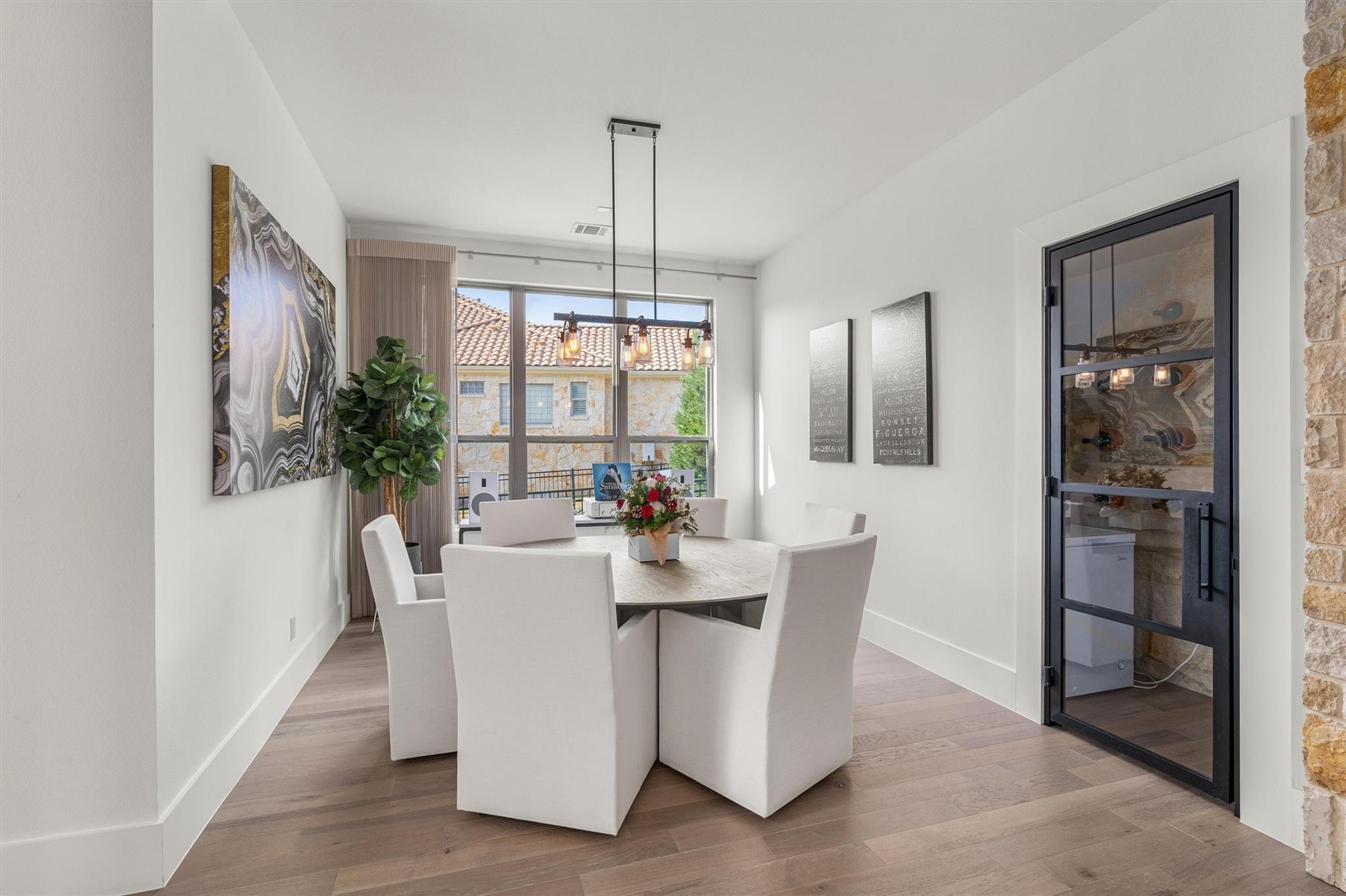 11600 Shoreview Overlook